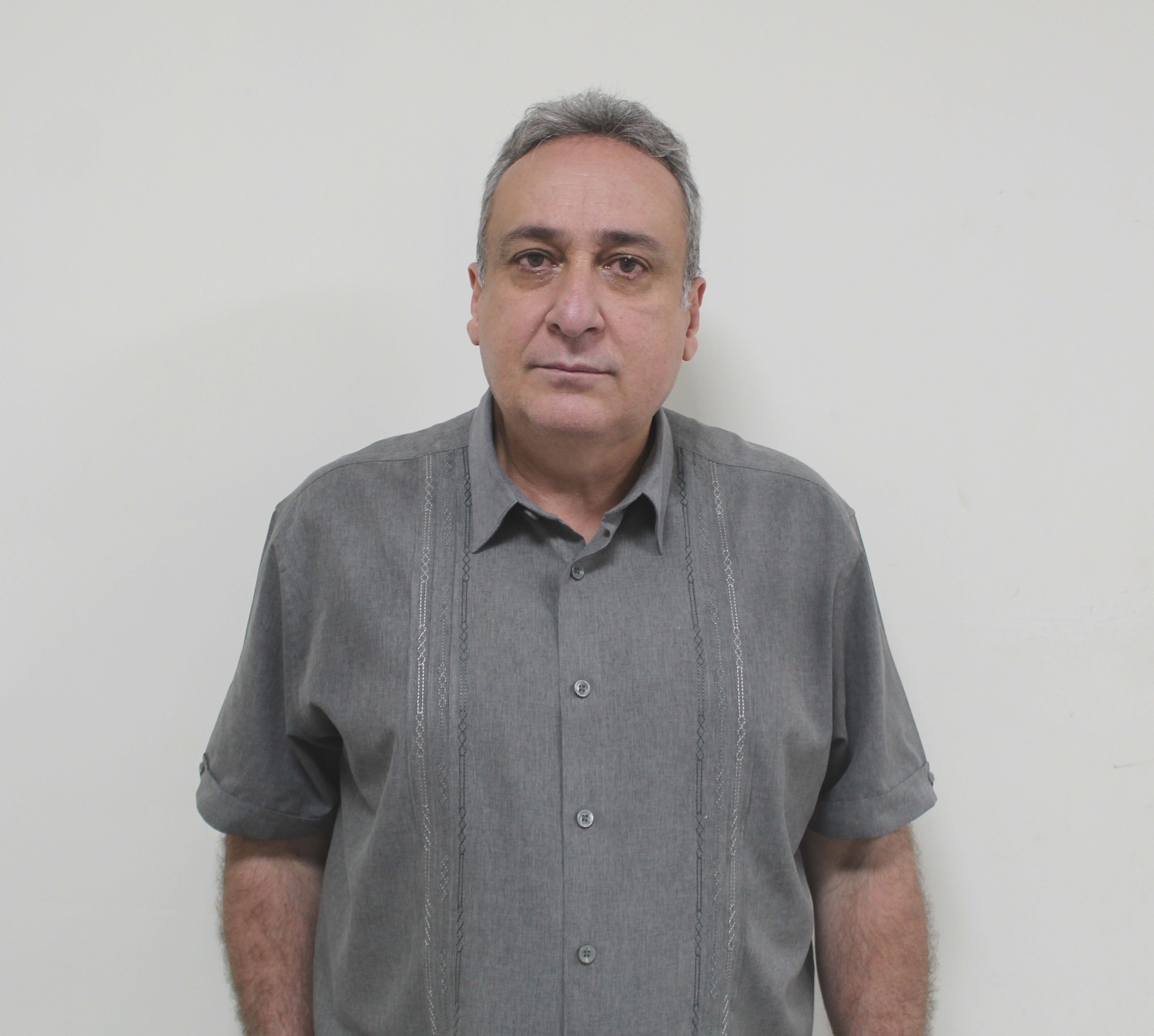 Dr. Manuel